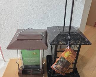 Lot #B214 - Nicholas Cole Marsalis Solar Birdfeeder & Smith & Hawken Squirrel-Resistant Hopper Feeder