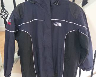 Lot #B188 - The North Face Summit Series Waterproof Breathable Gore-Tex Youth XXL Jacket