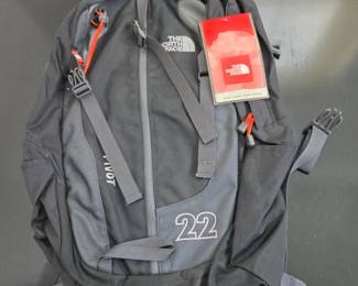 Lot #B172 - The North Face Pivot 22 Black Backpack Durable Outdoor Travel Bag