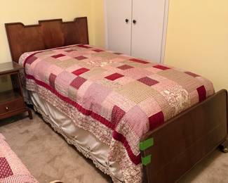 Art Deco Bed new plush mattress and quilt