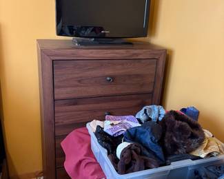 Bedroom dresser