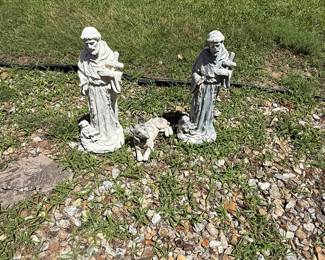 YARD STATUES