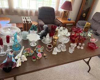MISC GLASS TRINKETS