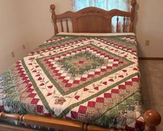 BED - MATCHES NIGHTSTANDS & DRESSER