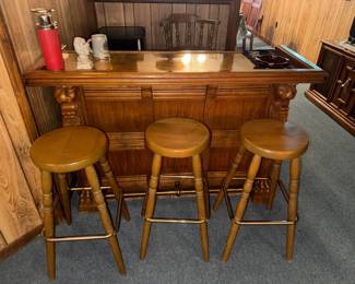 BAR & BAR STOOLS