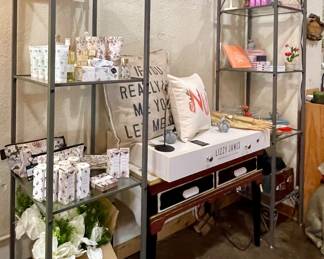 METAL SHELVES