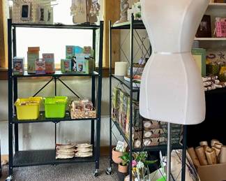 MANNEQUIN, METAL SHELVES
