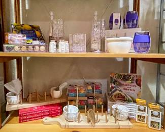 COOKBOOKS, TACO TRAYS, BARWARE