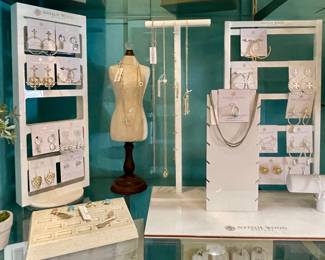 JEWELRY BY NATALIE WOOD