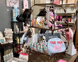 GIFTS FOR THE GIRLY GIRLS