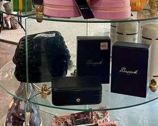 MORE MAKEUP & JEWELRY BAGS