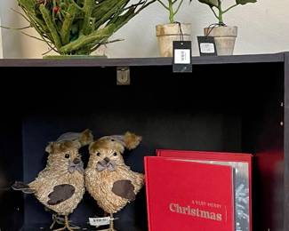 CHRISTMAS DECOR, A VERY MERRY CHRISTMAS BOOKS