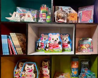CUPCAKE KITS, CHILDREN’S BOOKS, SPIN TO PLAY PICNIC