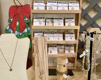 & LIVY RELIGIOUS JEWELRY AND MEDALS