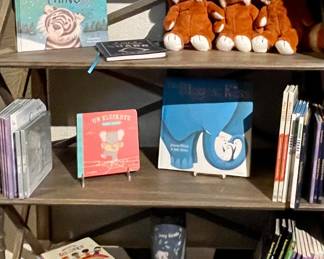 WOOD SHELF, CHILDREN’S BOOKS, STEIFF SOFT CUDDLY FRIENDS