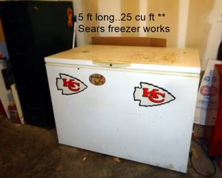 Older Sears unit.. Works.. empty .. clean.. bring help to load..$60.