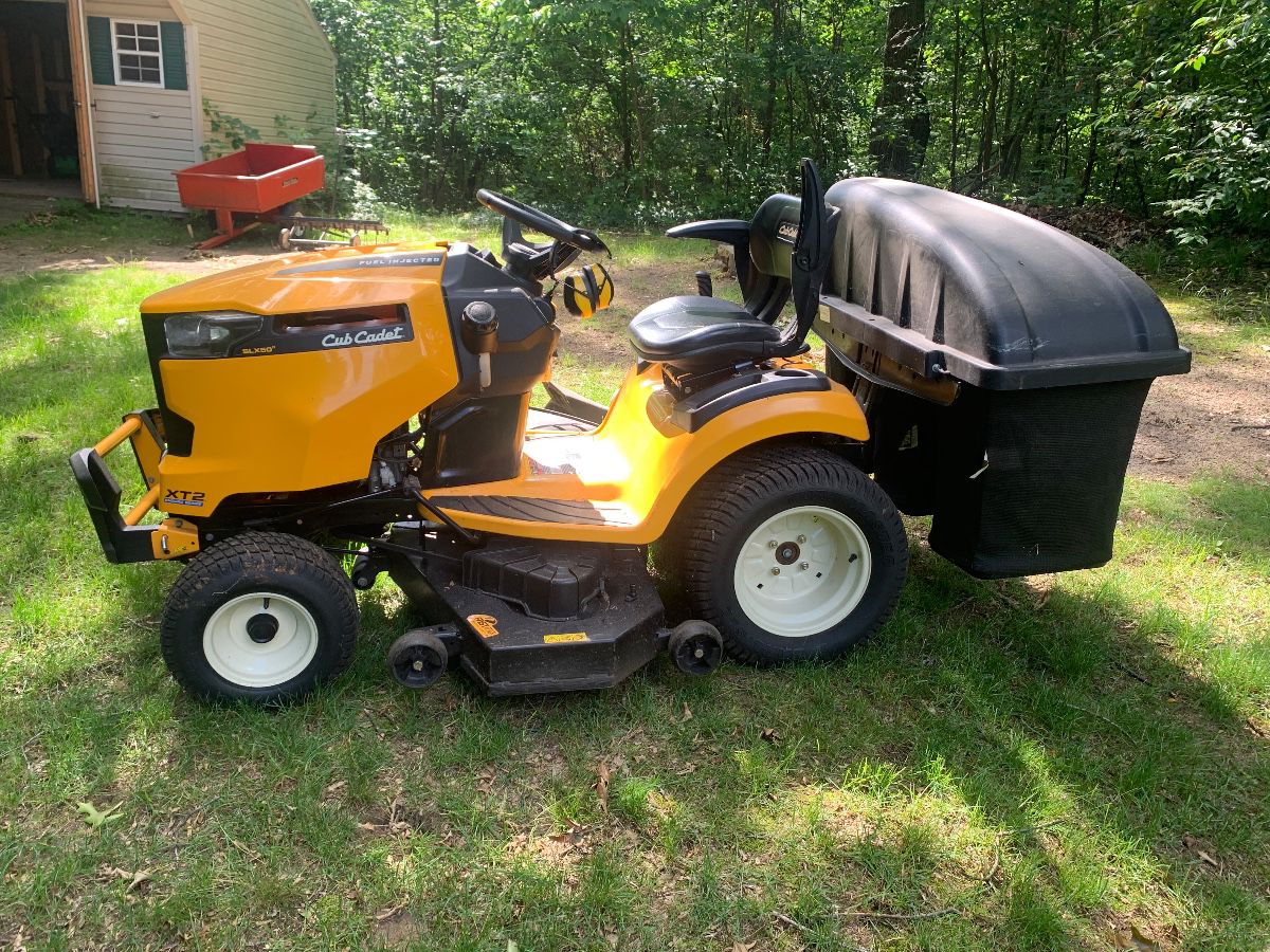 Cub Cadet XT2 SLX 50 only 99 Hours!