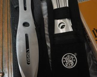 Throwing Knives 