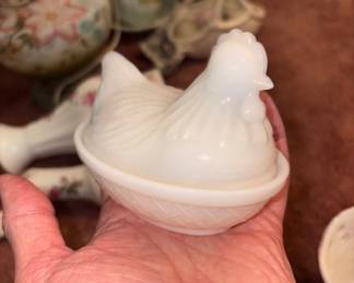 Milk glass hen on nest