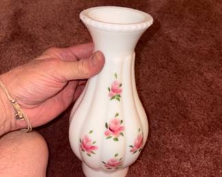Milk glass glass for oil lamp