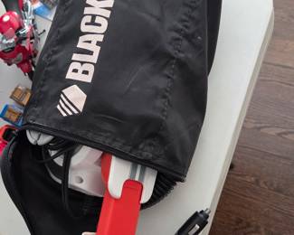 Black and Decker car vac