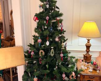 Vintage Christmas Tree w/Ornaments!