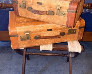 VTG Unity Philadelphia 2 Piece Luggage & Luggage Rack!
