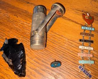 Marble’s Gladstone USA Vtg Match Holder, Blk Obsidian Arrowhead,  Tomahawk Archers Pins Temperance, MI, UAW Cap Pin!