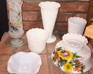 Vtg Bristol White Blown/Hand Painted Vase, Milk Glass!