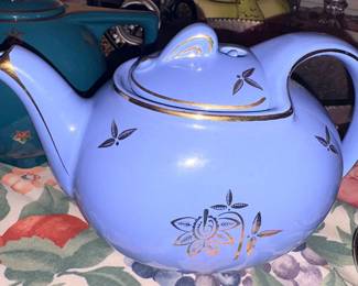 Vtg Hall Periwinkle Blue W/Gold Flowers Tea Pot!