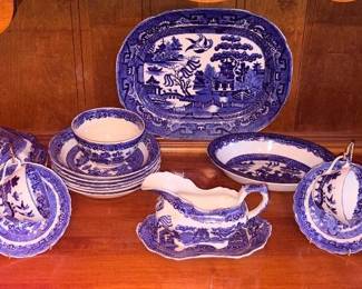 Vtg Allertons Ltd.  “Blue Willow” Pattern Transferware!