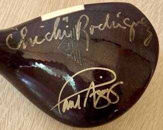 autograph detail