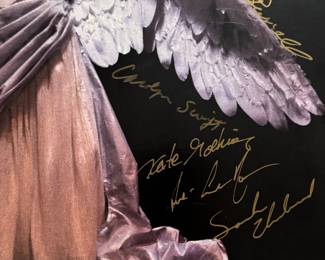 autograph detail