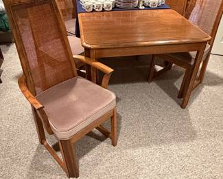 Coleman Furniture Dining Table and Chairs
