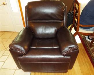 Brand New Leather Flexsteel Recliner $800