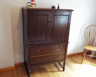2nd Amoire $150