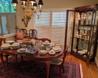 Pennsylvania House Dining Table and Chairs (6)