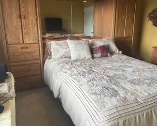 FURNITURE  QUEEN SIZE BEAD AND HEADBOARD