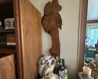 HANDCRAFTED WOOD SCULPTURE