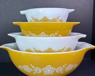 023 vintagepyrexbutterflygoldmixingbowl