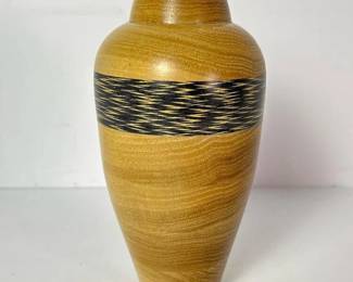 094 handcraftedwoodenvasebygrampyjacks