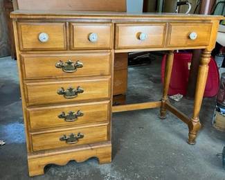 267 solidwooddeskpickupinhamptonnh