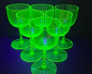 014 setof6vintageuraniumglasswinegobl