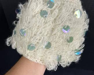 006 white100mohairknitbeaniewithirides