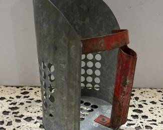 020 vintagegalvanizedsteelsiftingscoop