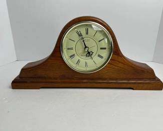214 seikoquartzmantelclockwithwoodenca