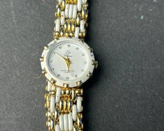 069 verysmallclassicwomensquartzwatch