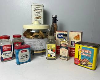 151 vintagepyrexcrackerbarrelspicetins