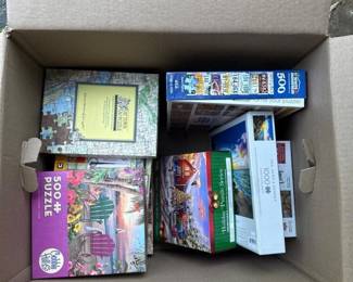 579 assortedjigsawpuzzlelot