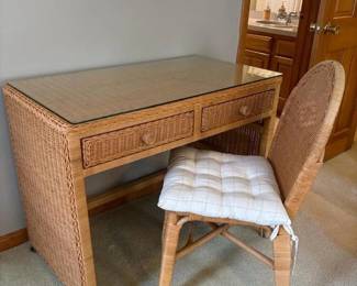 504 wickerdeskwithglasstopchair